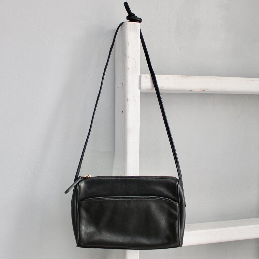 Coach Vintage 80's Black Crossbody Shoulder Crossbody Bag NO 0358-047